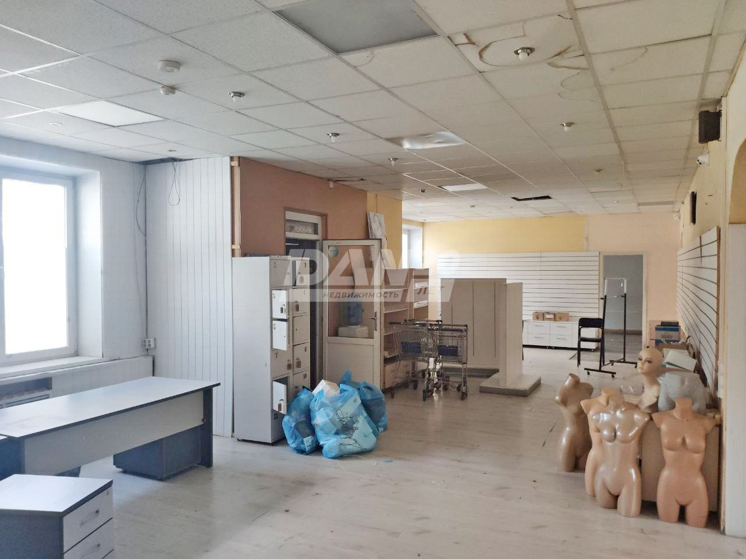 Торговое помещение 468 м²