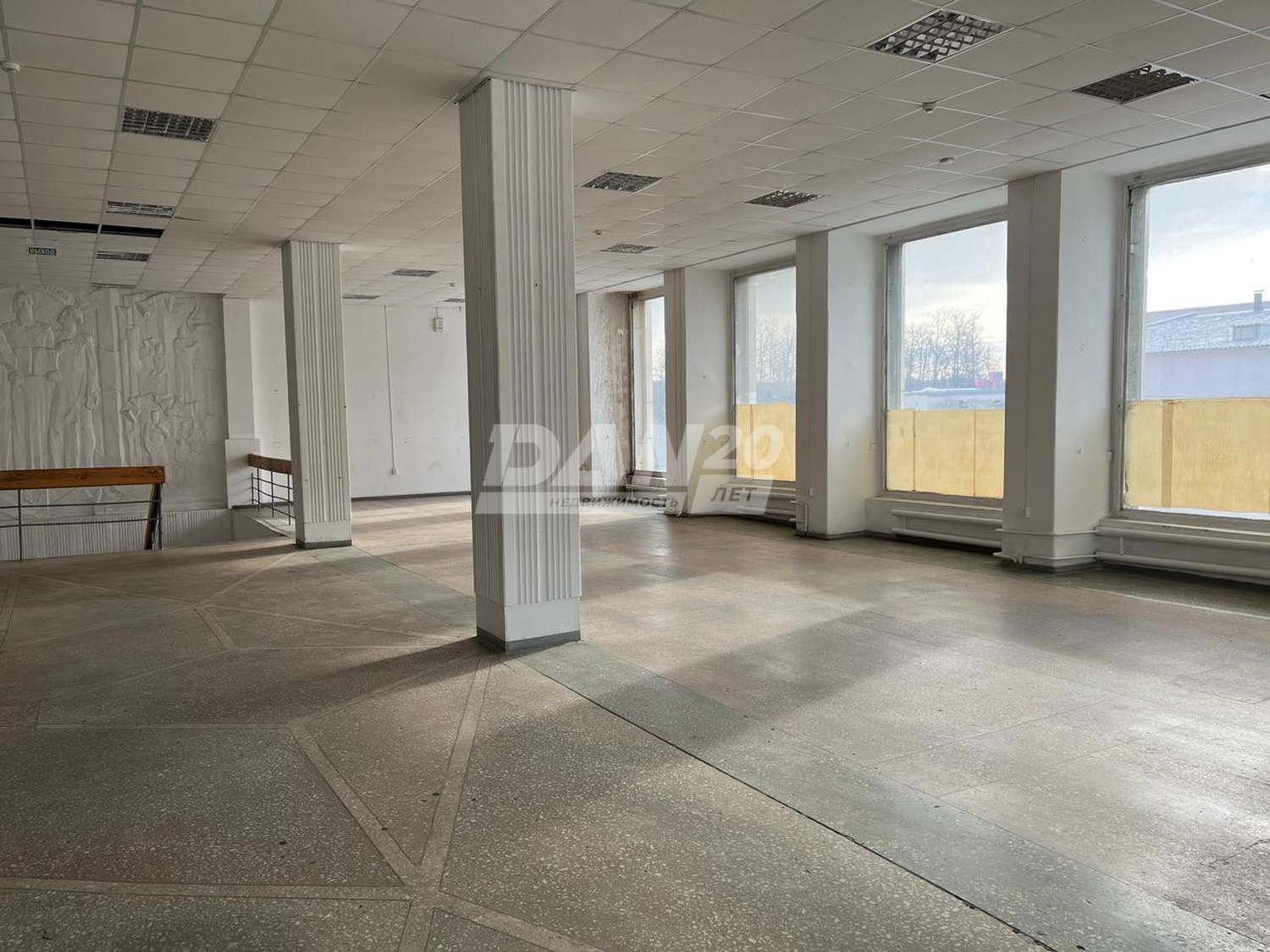 Помещение свободного назначения 450 м²