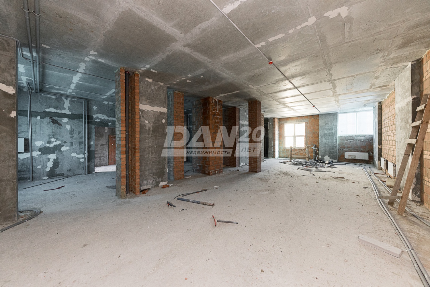 Торговая площадь 323,8 м²