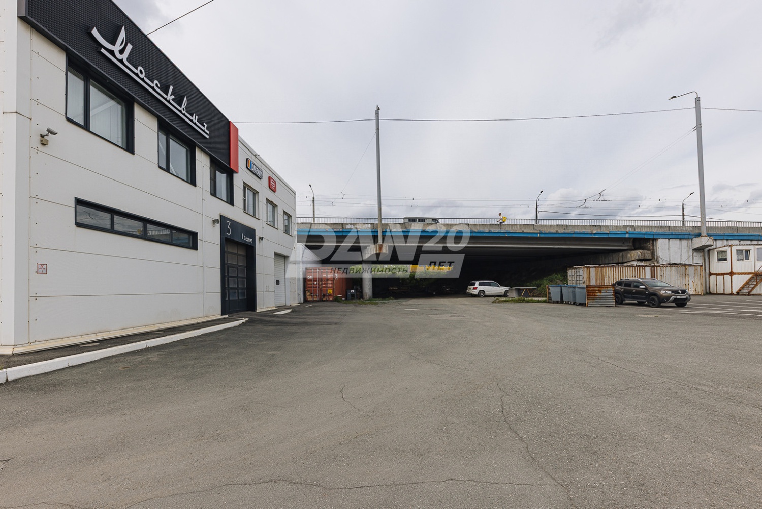 Торговая площадь 1625 м²