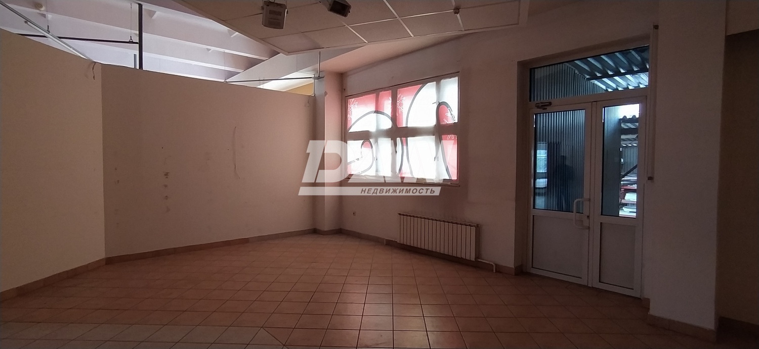 Помещение свободного назначения 820 м²