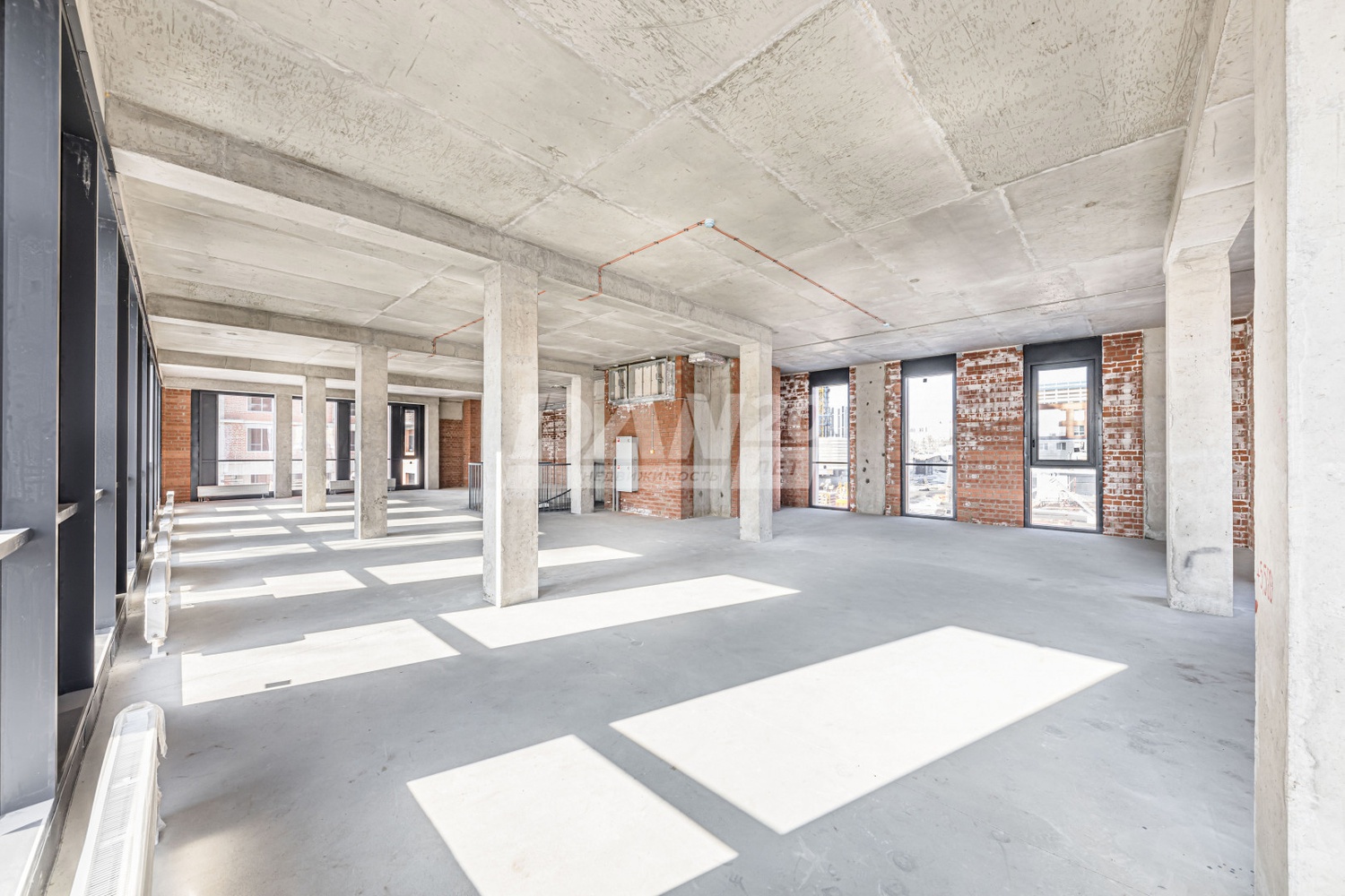 Торговая площадь 459,6 м²