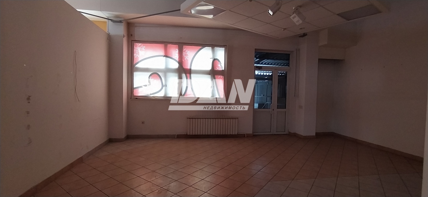 Помещение свободного назначения 820 м²