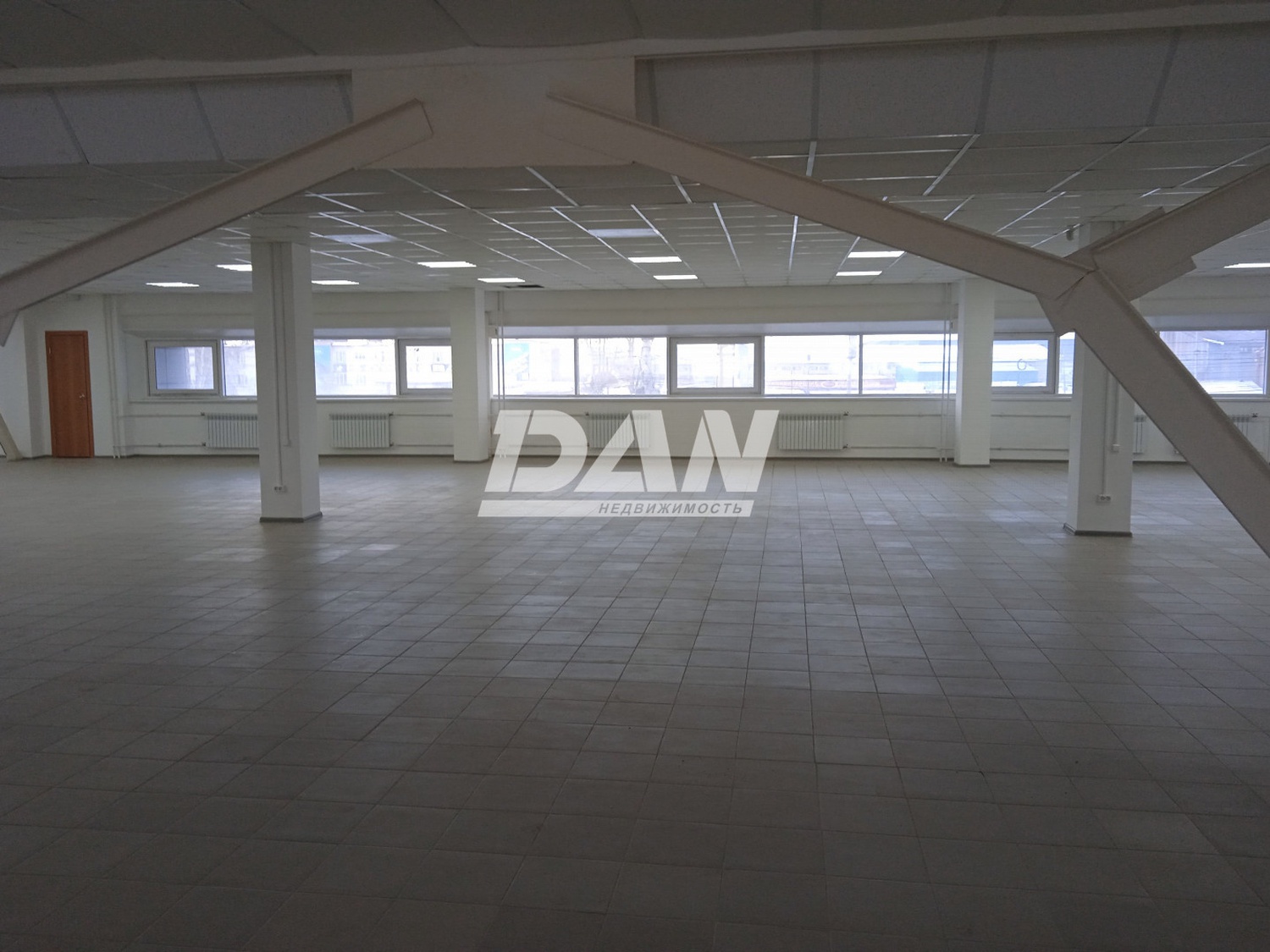 Помещение свободного назначения 600 м²