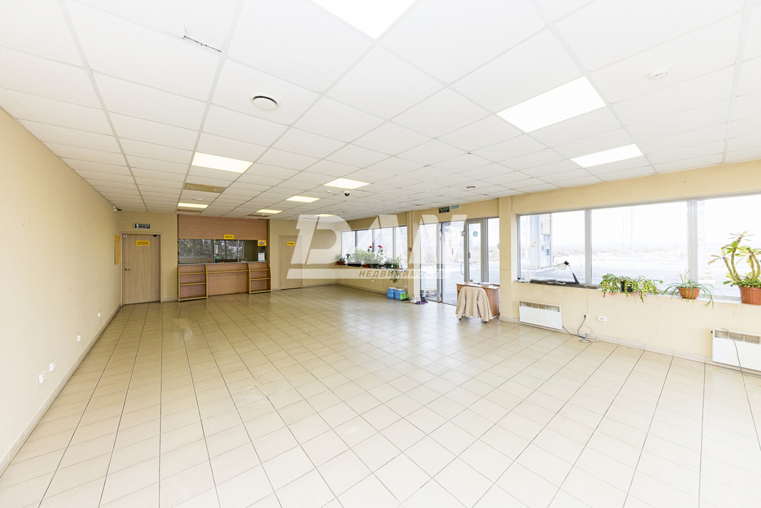 Помещение свободного назначения 414 м²