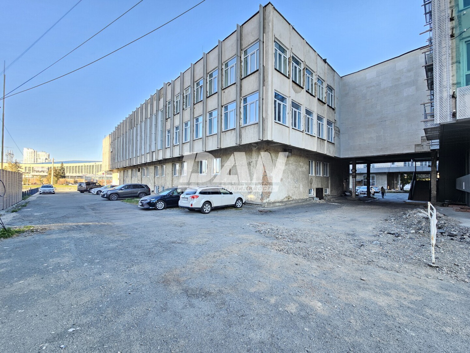 Офис 1050,9 м²