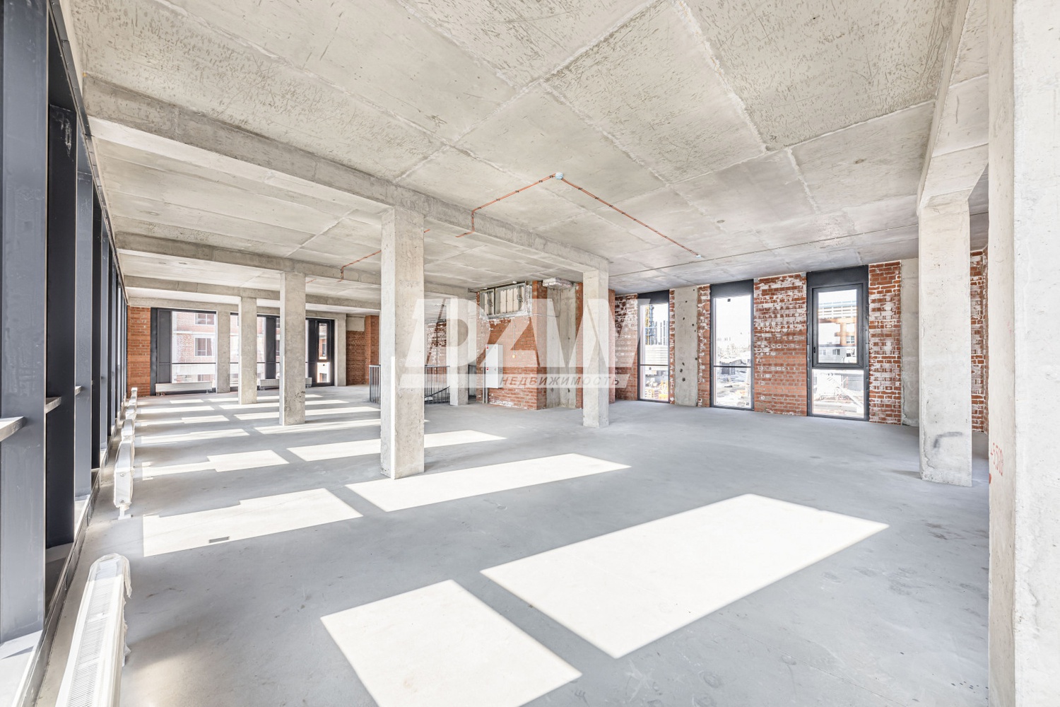 Торговая площадь 459,6 м²