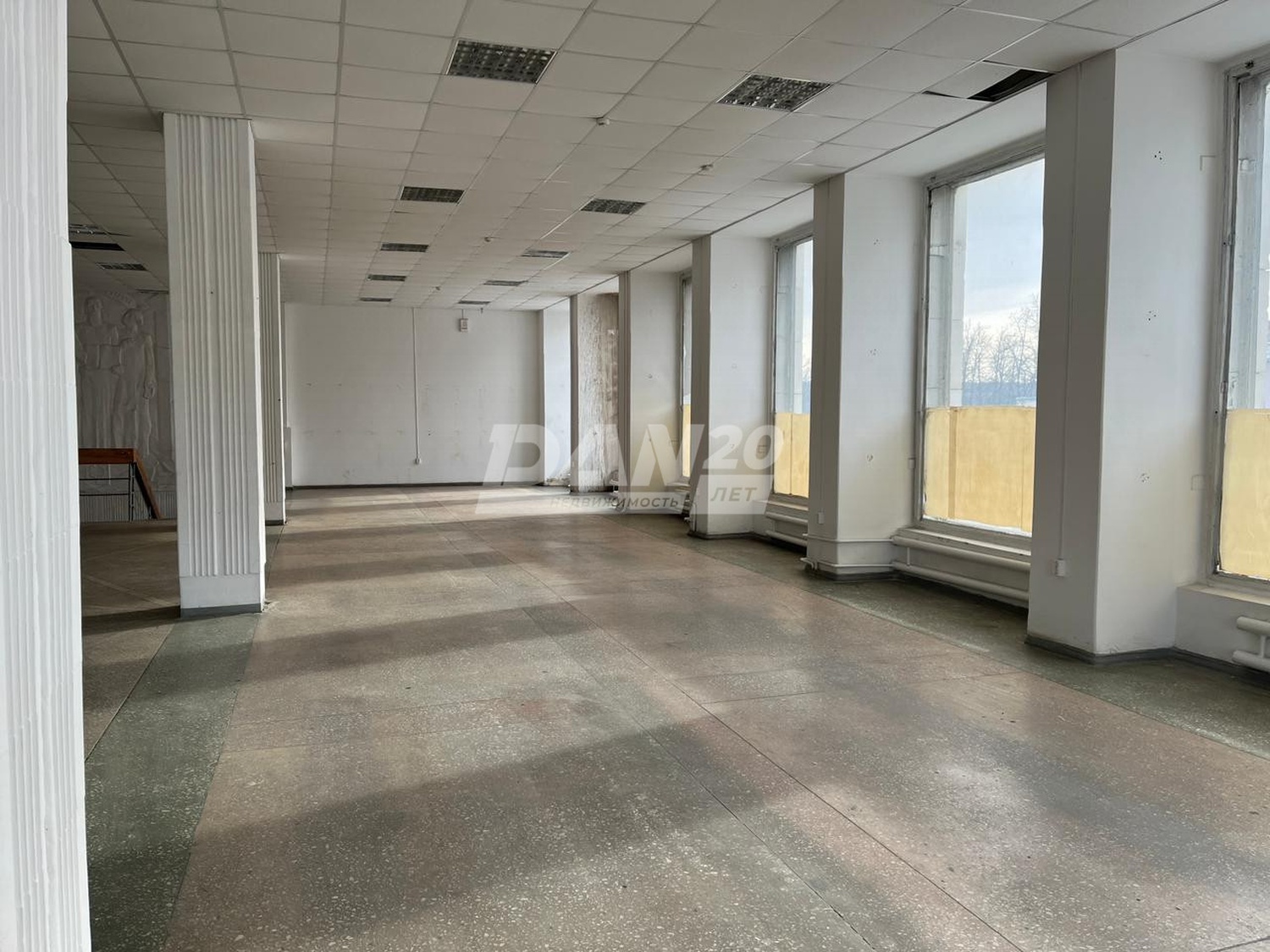 Помещение свободного назначения 450 м²