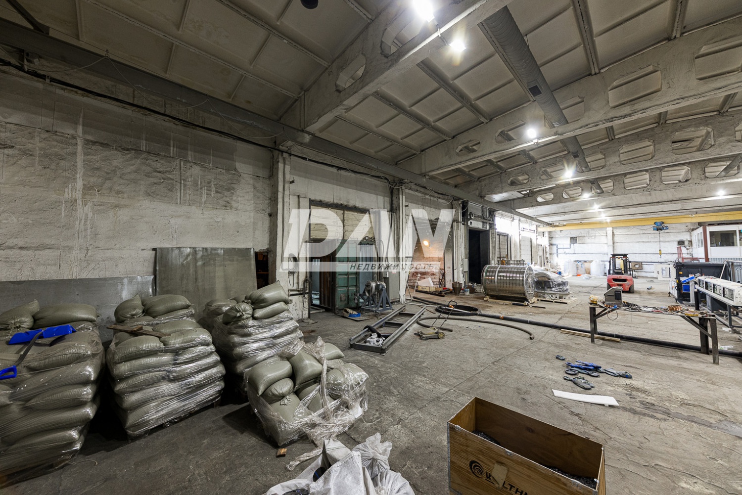 Производственное помещение 1200 м²
