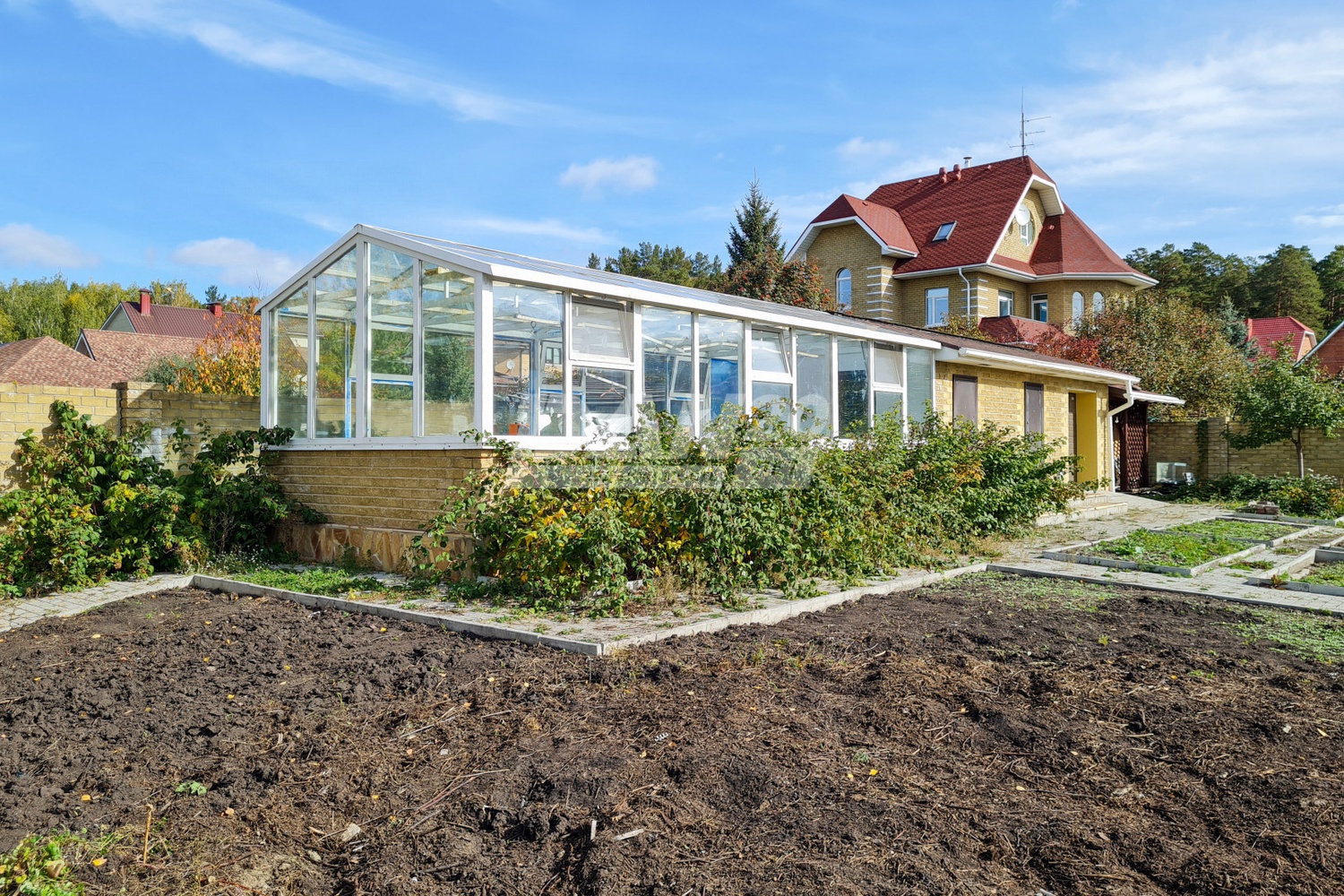 Помещение свободного назначения 593 м²