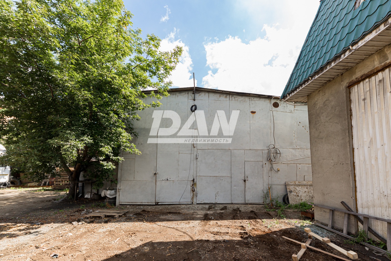 Земельный участок 1500 м²