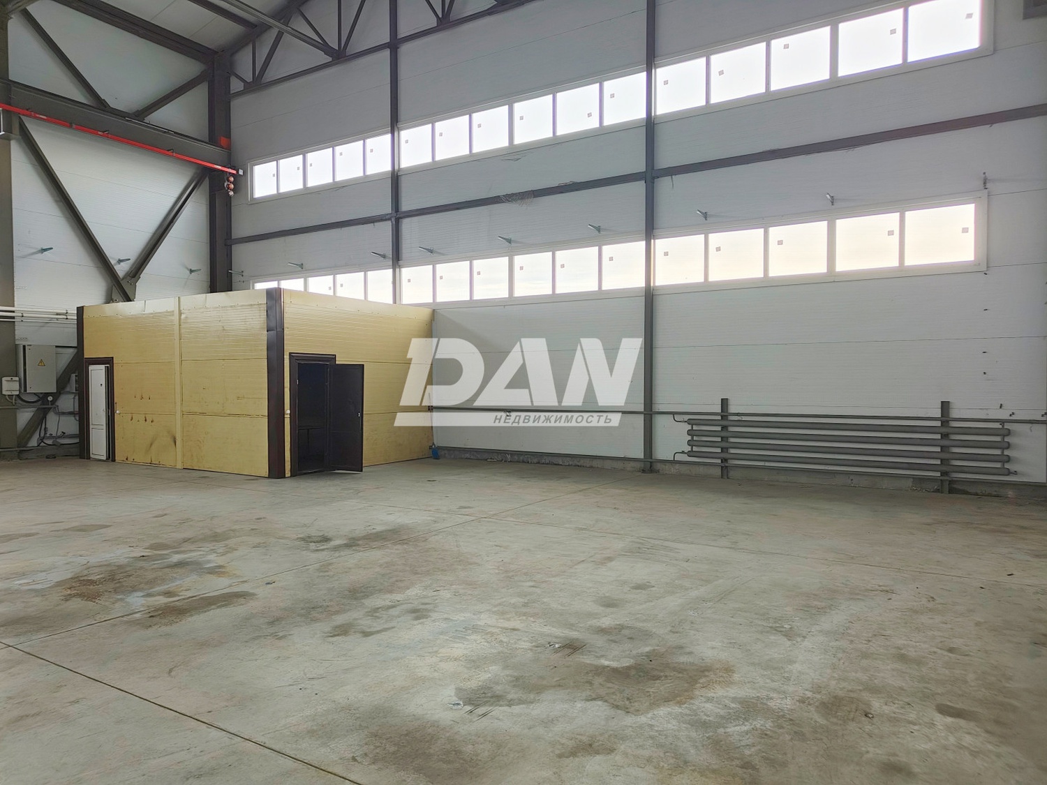 Производственное помещение 900 м²