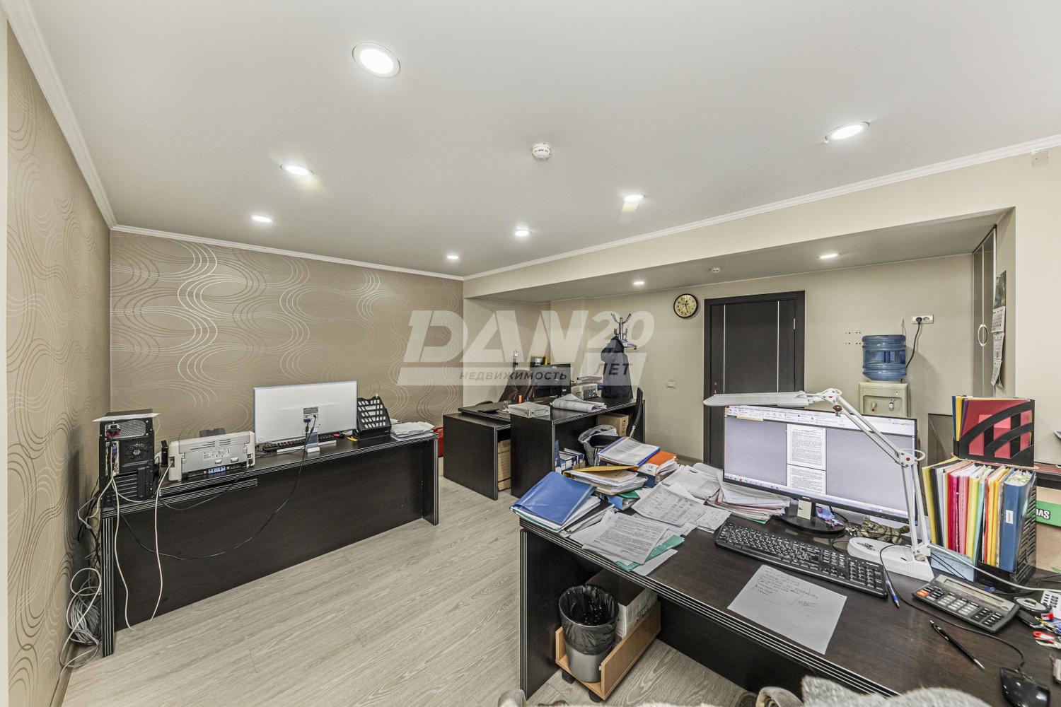 Торговая площадь 372 м²