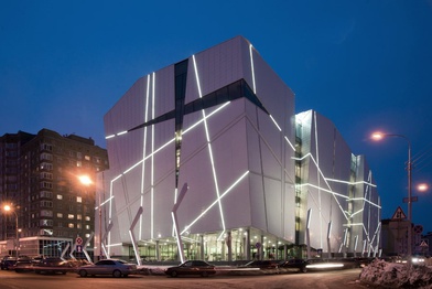 Арендаторы ТРЦ «Вершина» в Сургуте расширяют торговые площади