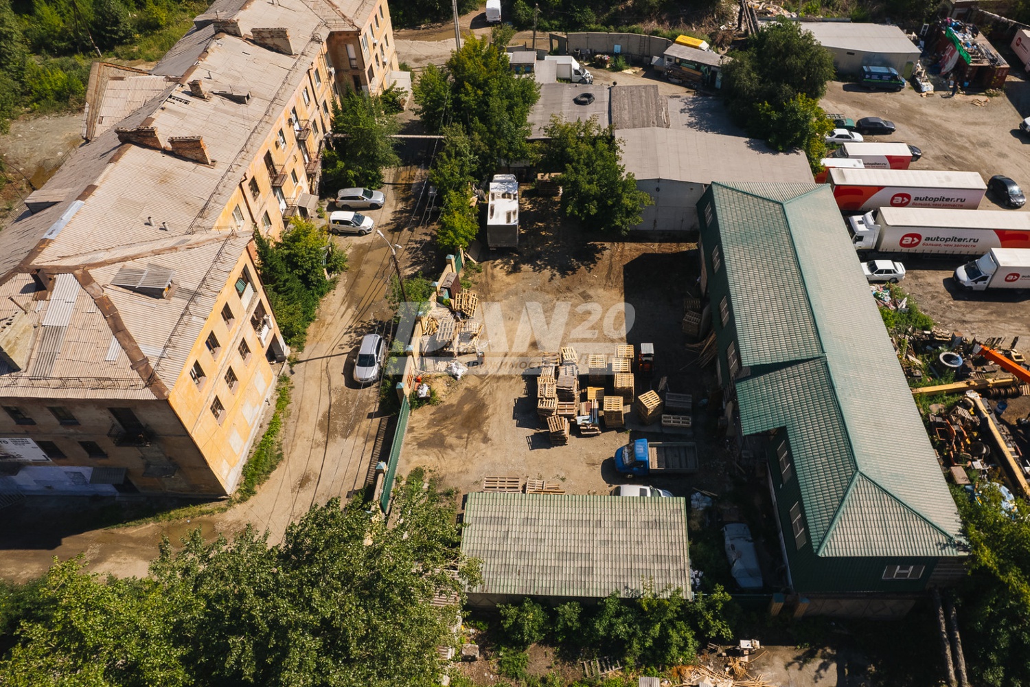 Земельный участок 1500 м²