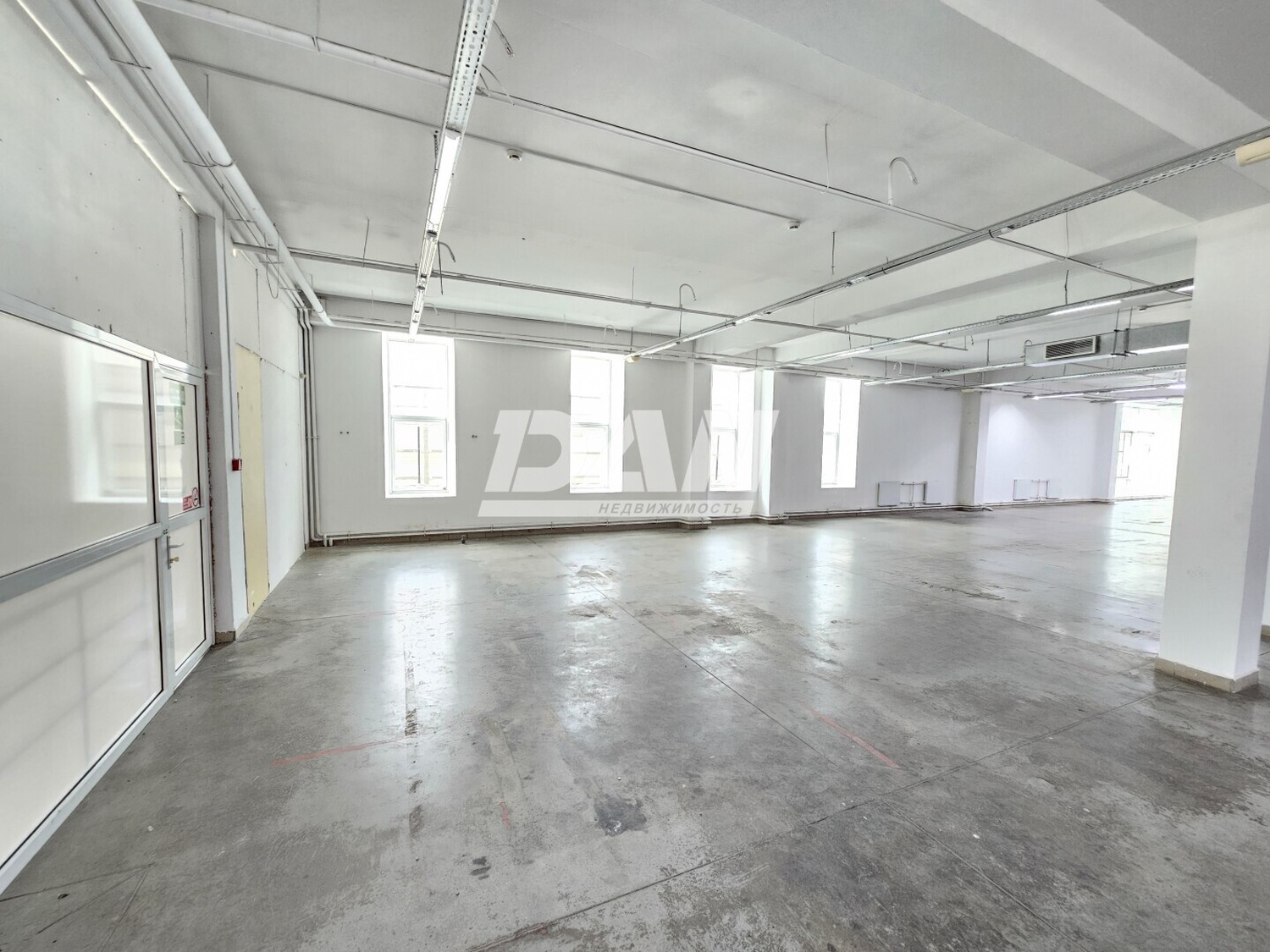 Помещение свободного назначения 401,8 м²