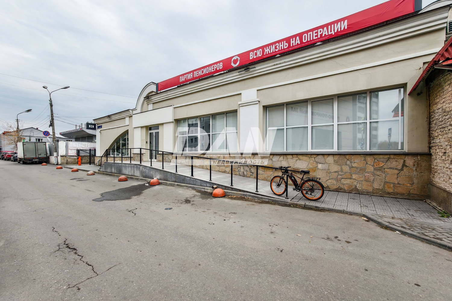 Торговое помещение 267,2 м²