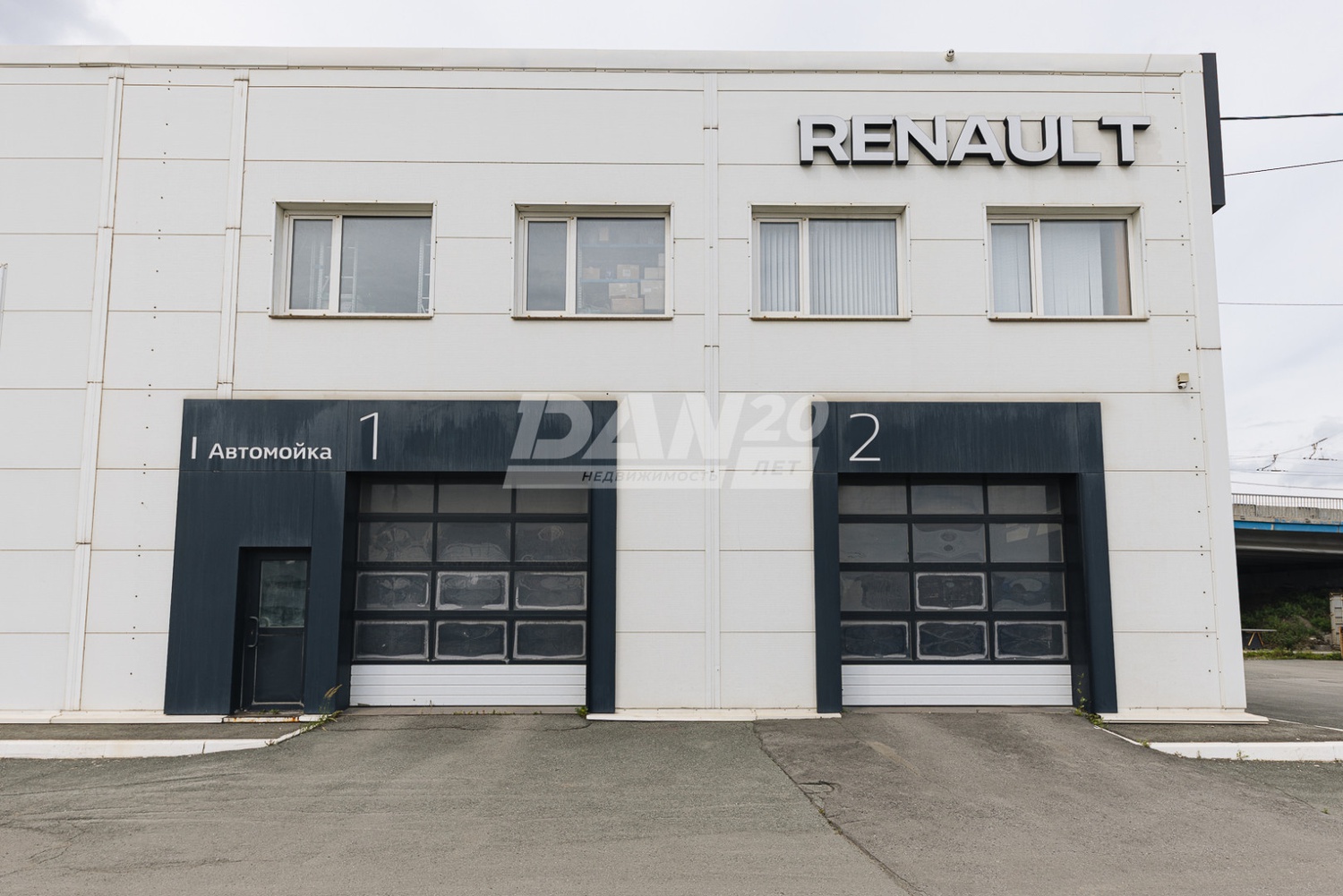 Торговая площадь 1625 м²