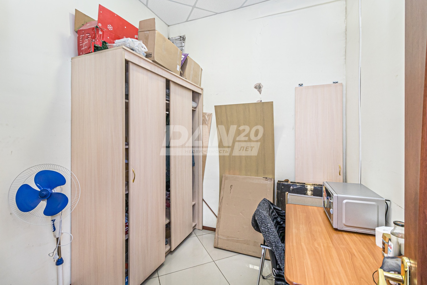 Торговая площадь 2130 м²
