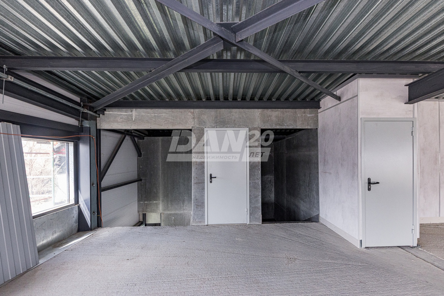 Торговое помещение 378,3 м²
