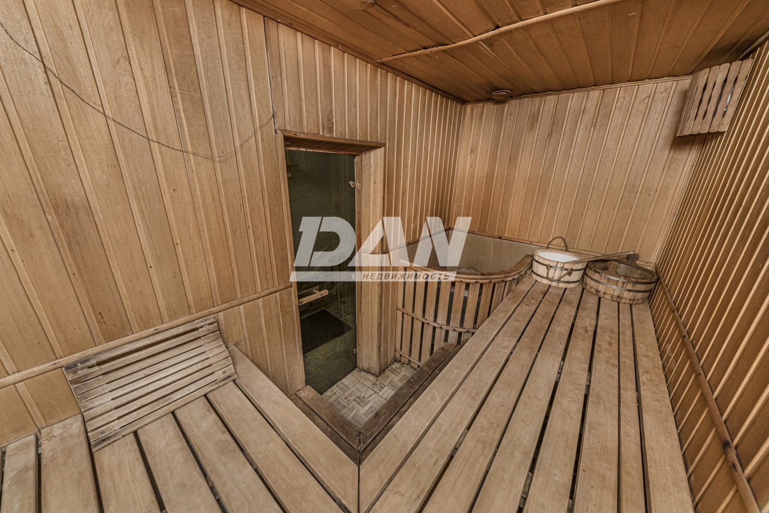 Помещение свободного назначения 818,6 м²