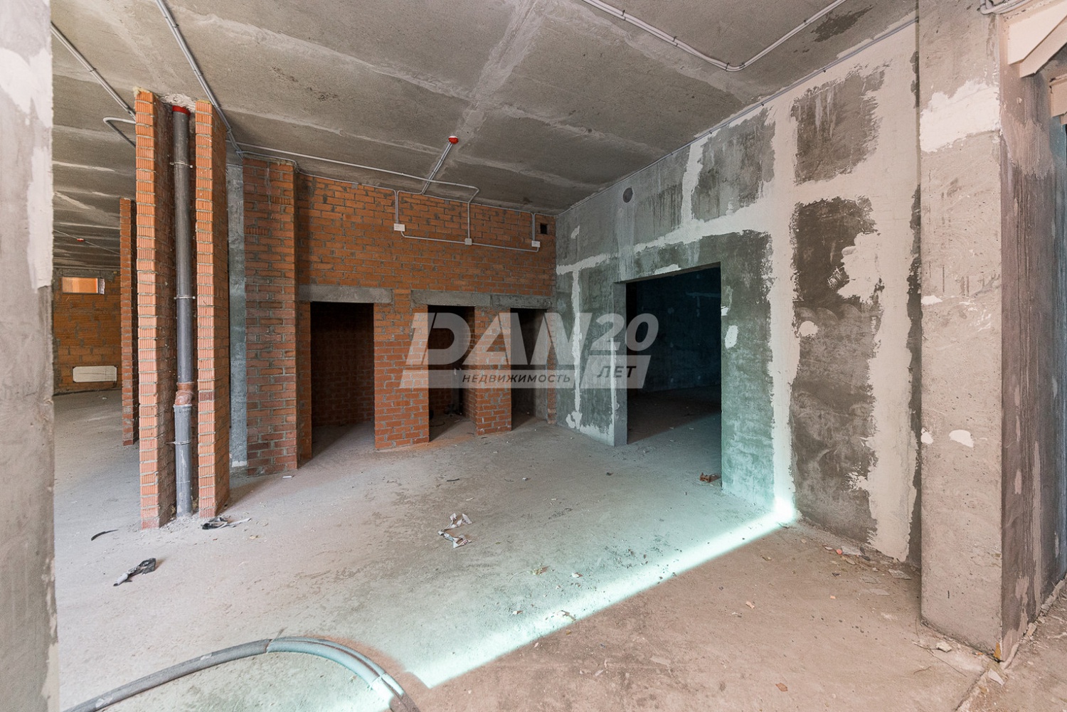 Торговая площадь 323,8 м²