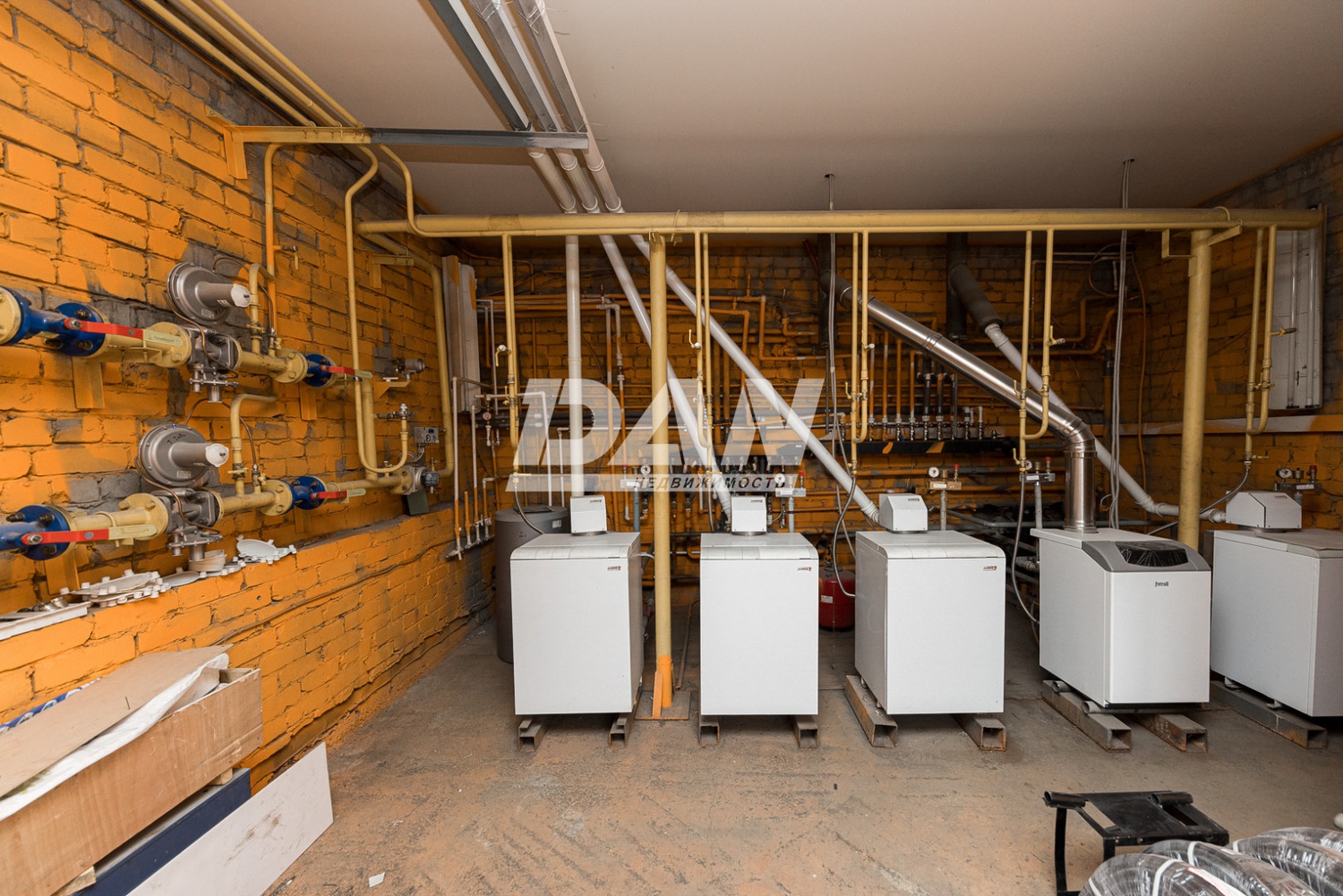 Производственное помещение 6460 м²