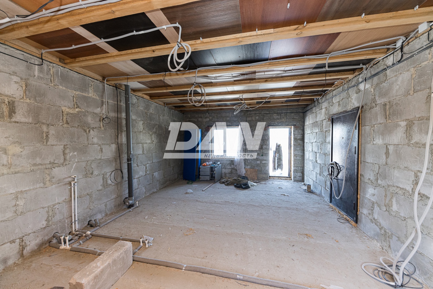 Производственное помещение 1137 м²