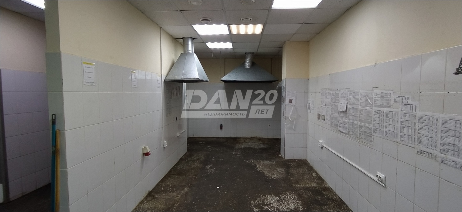 Помещение свободного назначения 243,9 м²