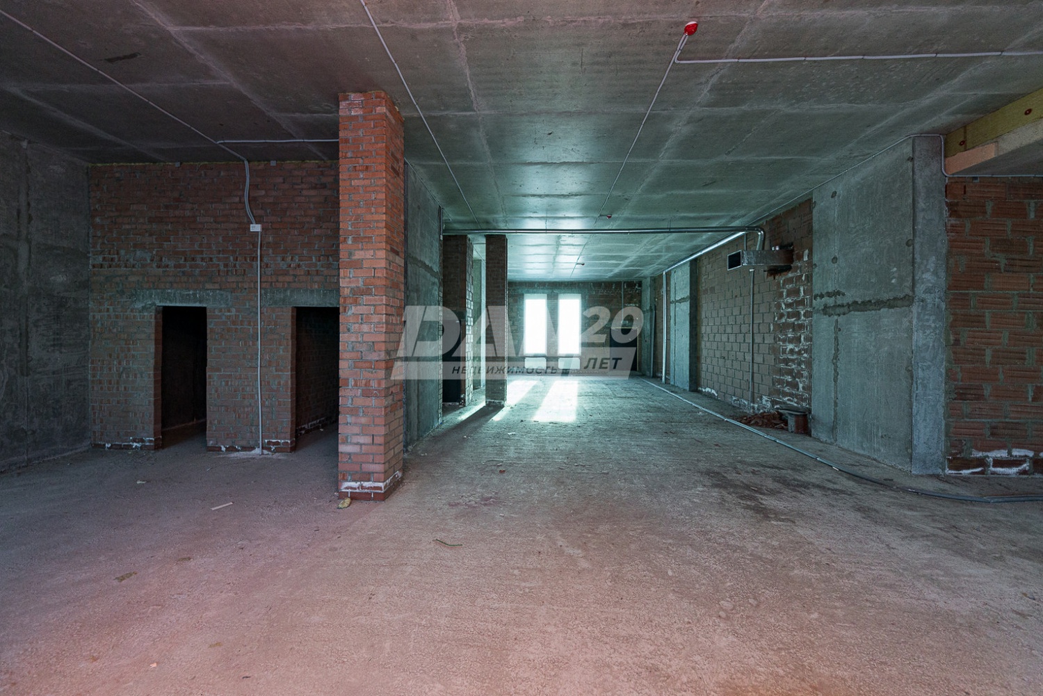 Торговая площадь 296,8 м²