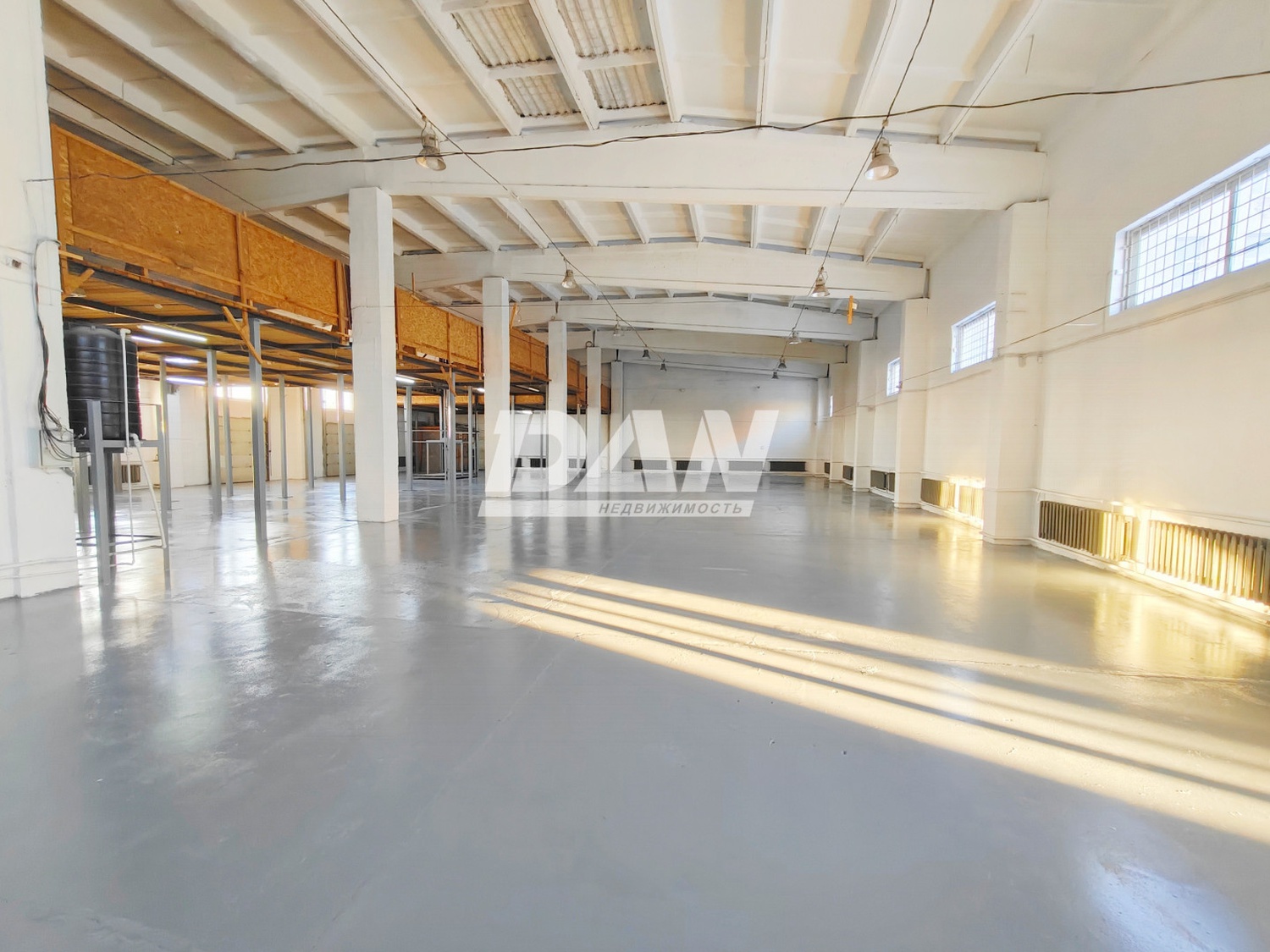 Склад 891,8 м²