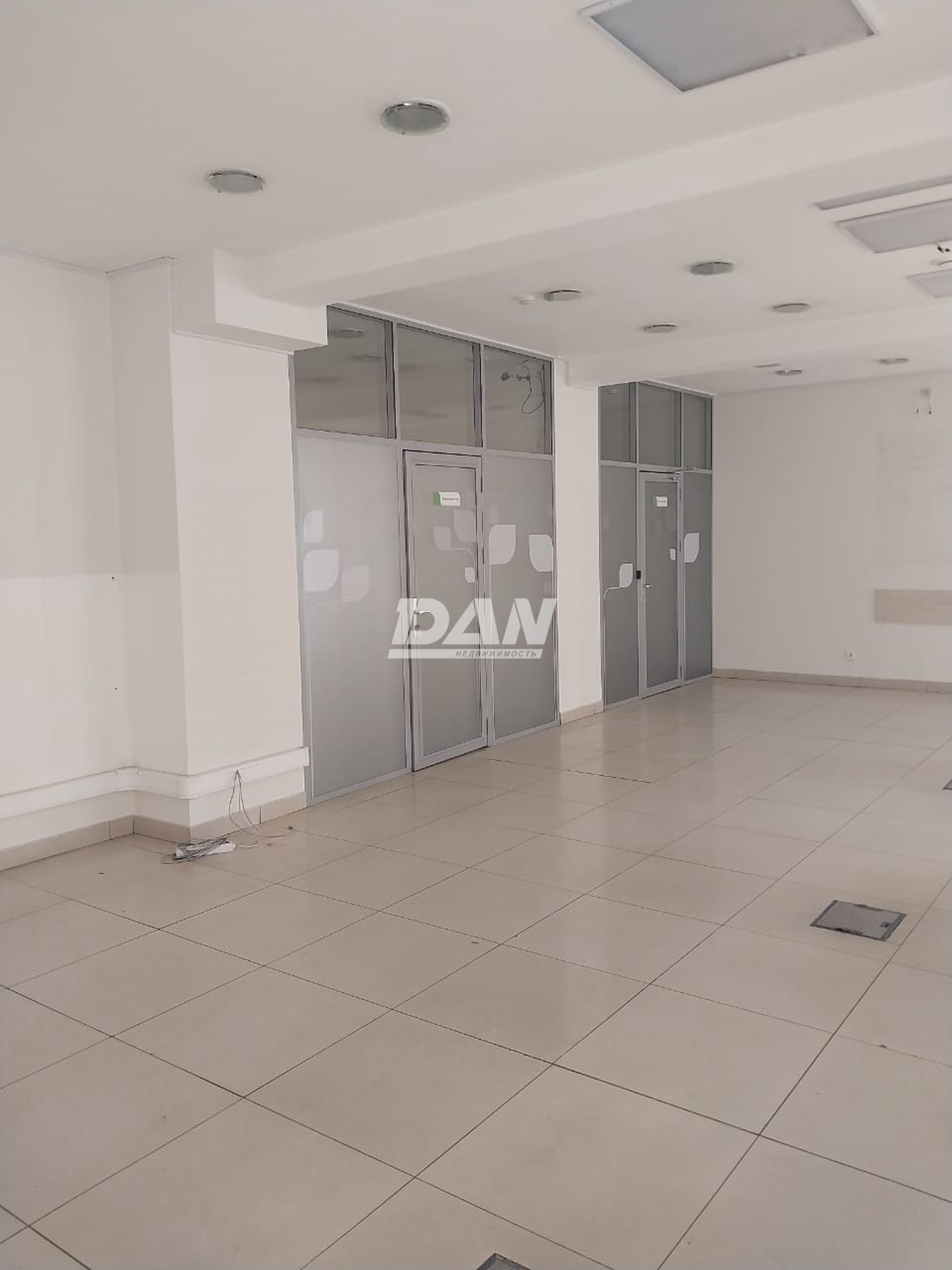 Торговое помещение 244,6 м²