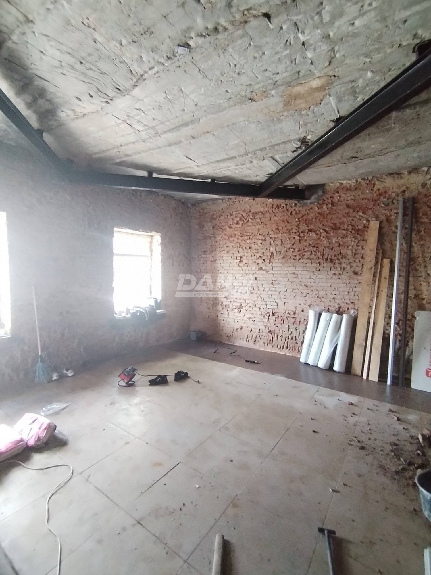 Помещение свободного назначения 90 м²