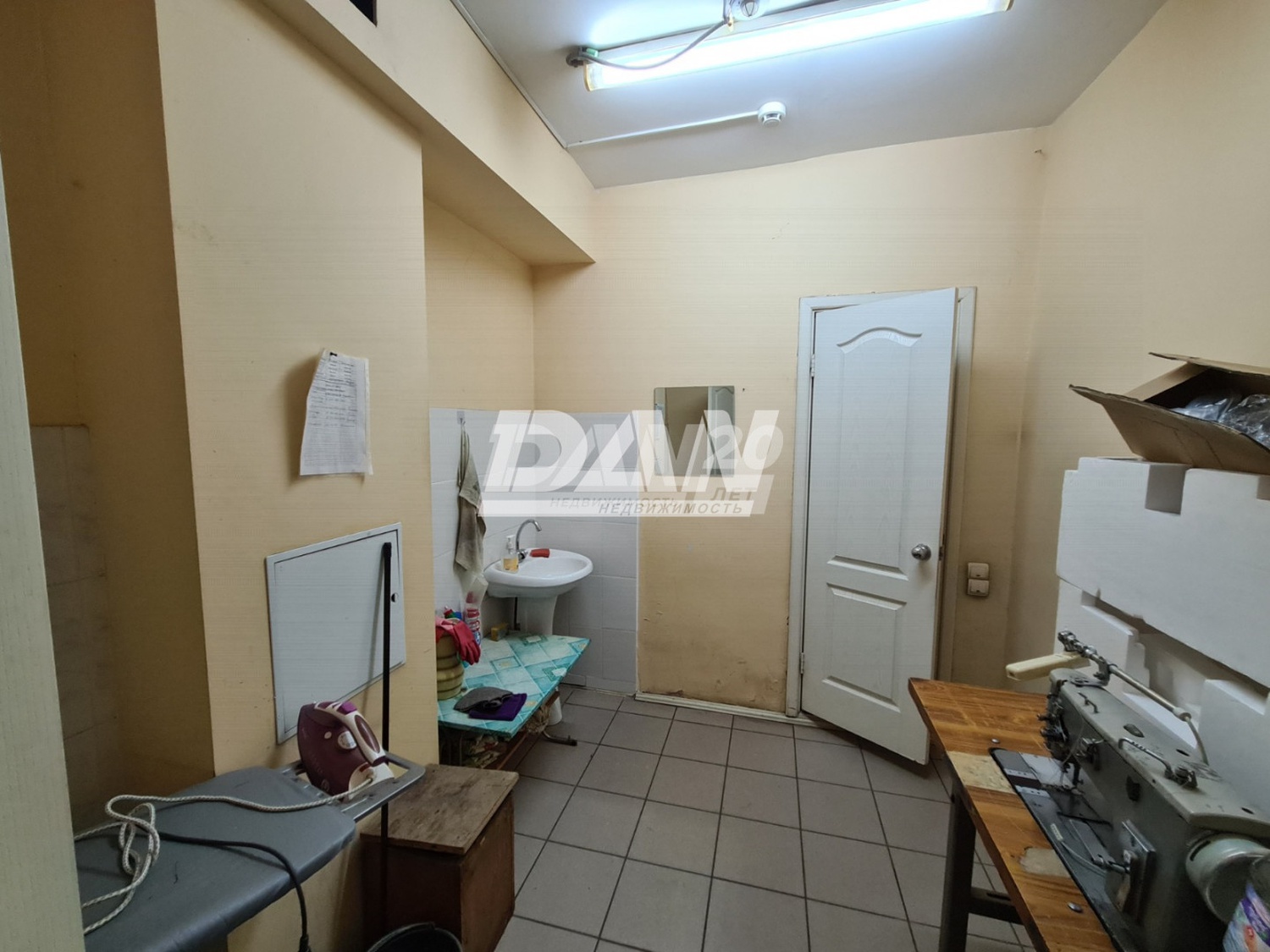 Помещение свободного назначения 245 м²