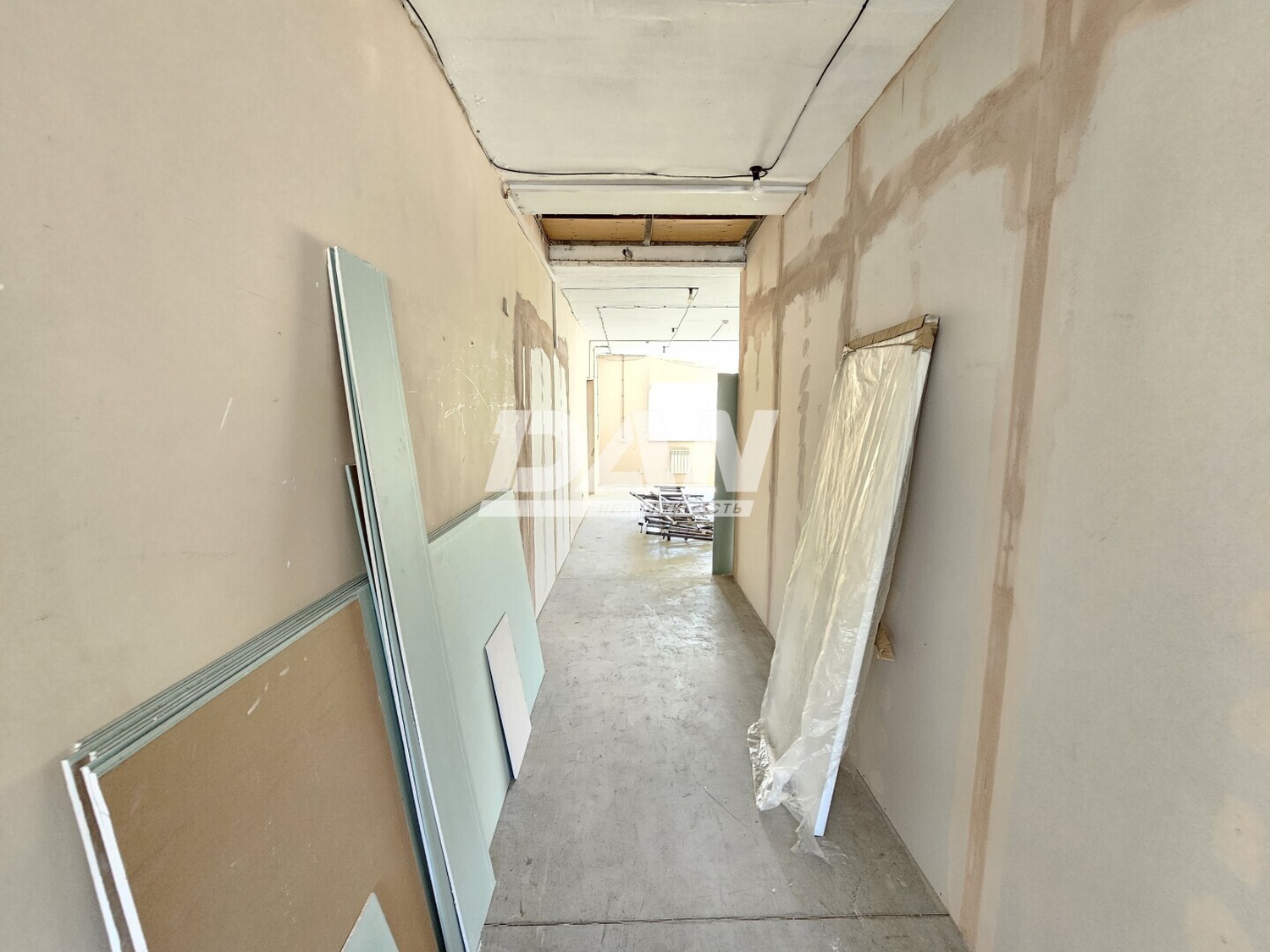 Помещение свободного назначения 330 м²