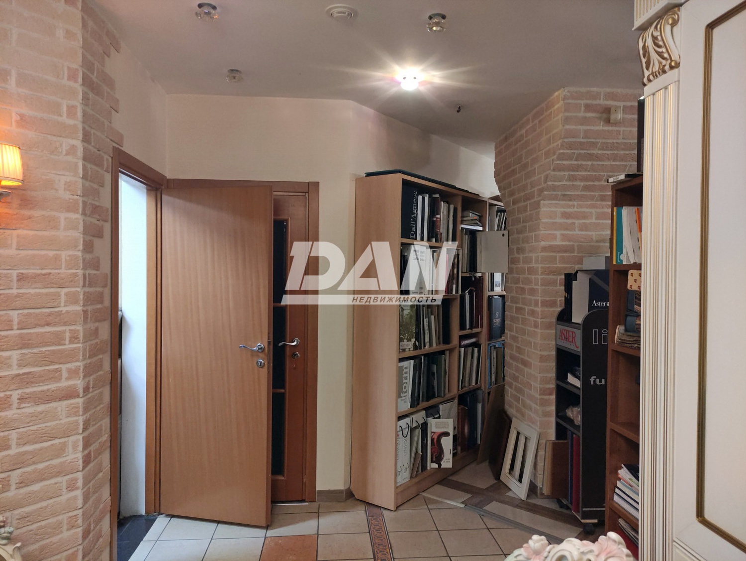 Торговое помещение 337,4 м²