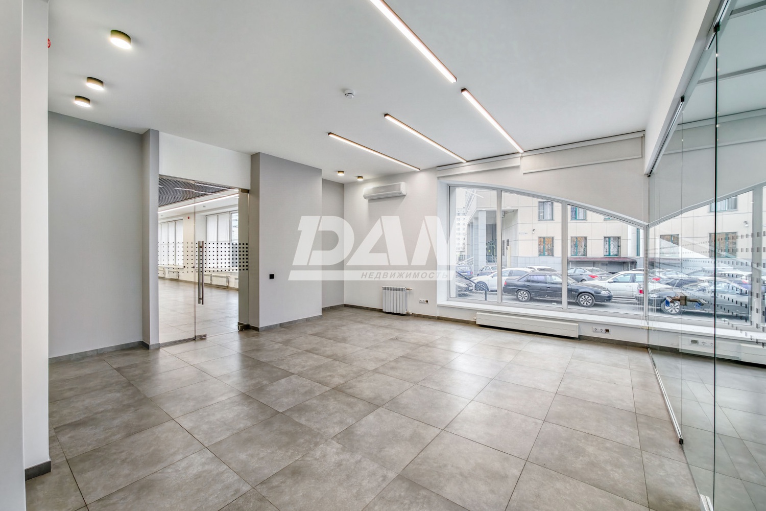 Торговое помещение 267,2 м²