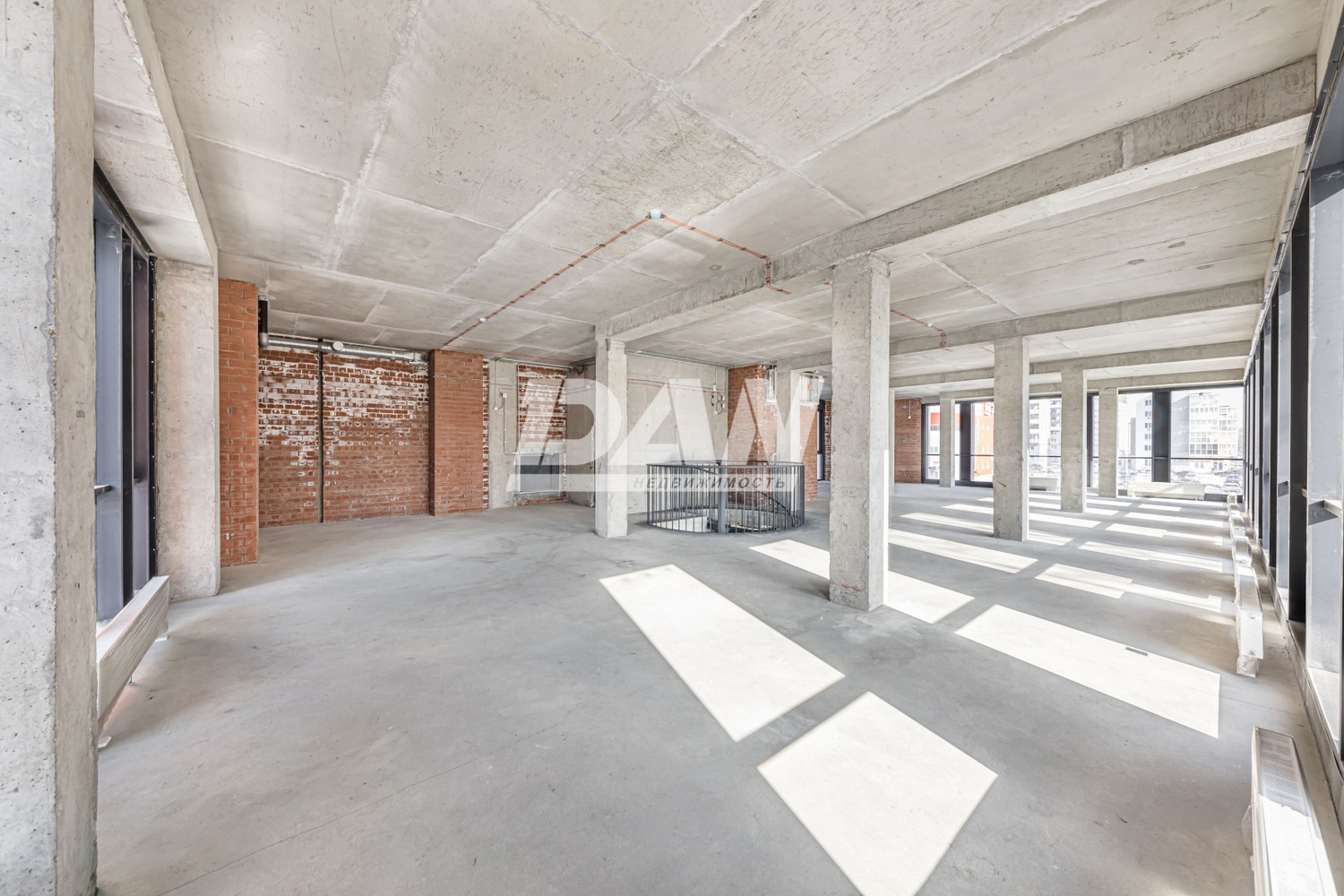 Торговая площадь 459,6 м²