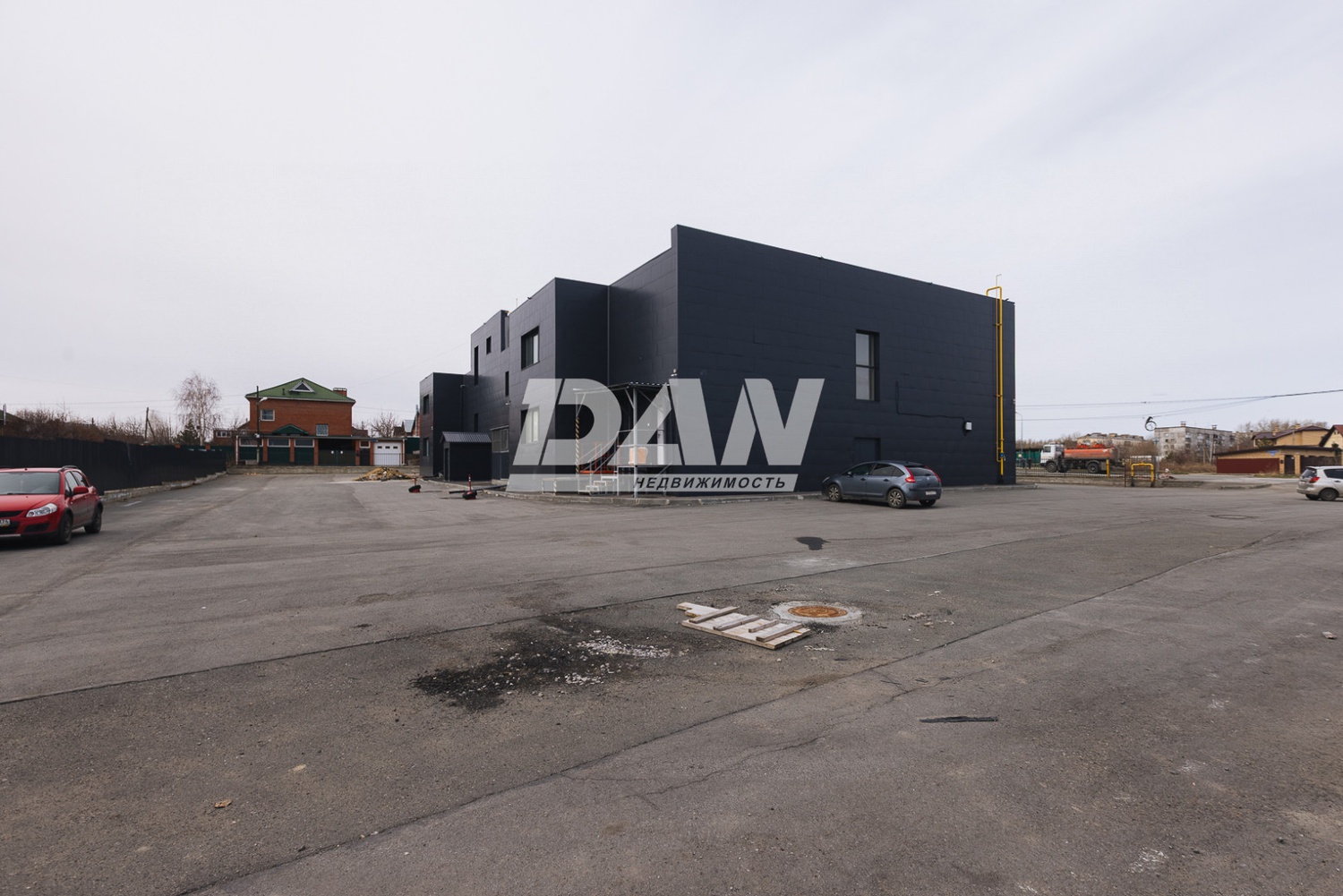 Помещение свободного назначения 610 м²