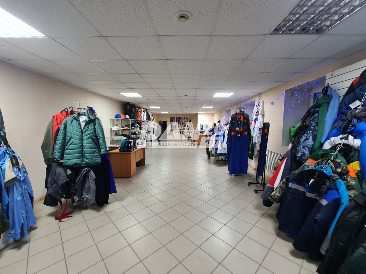 Помещение свободного назначения 245 м²