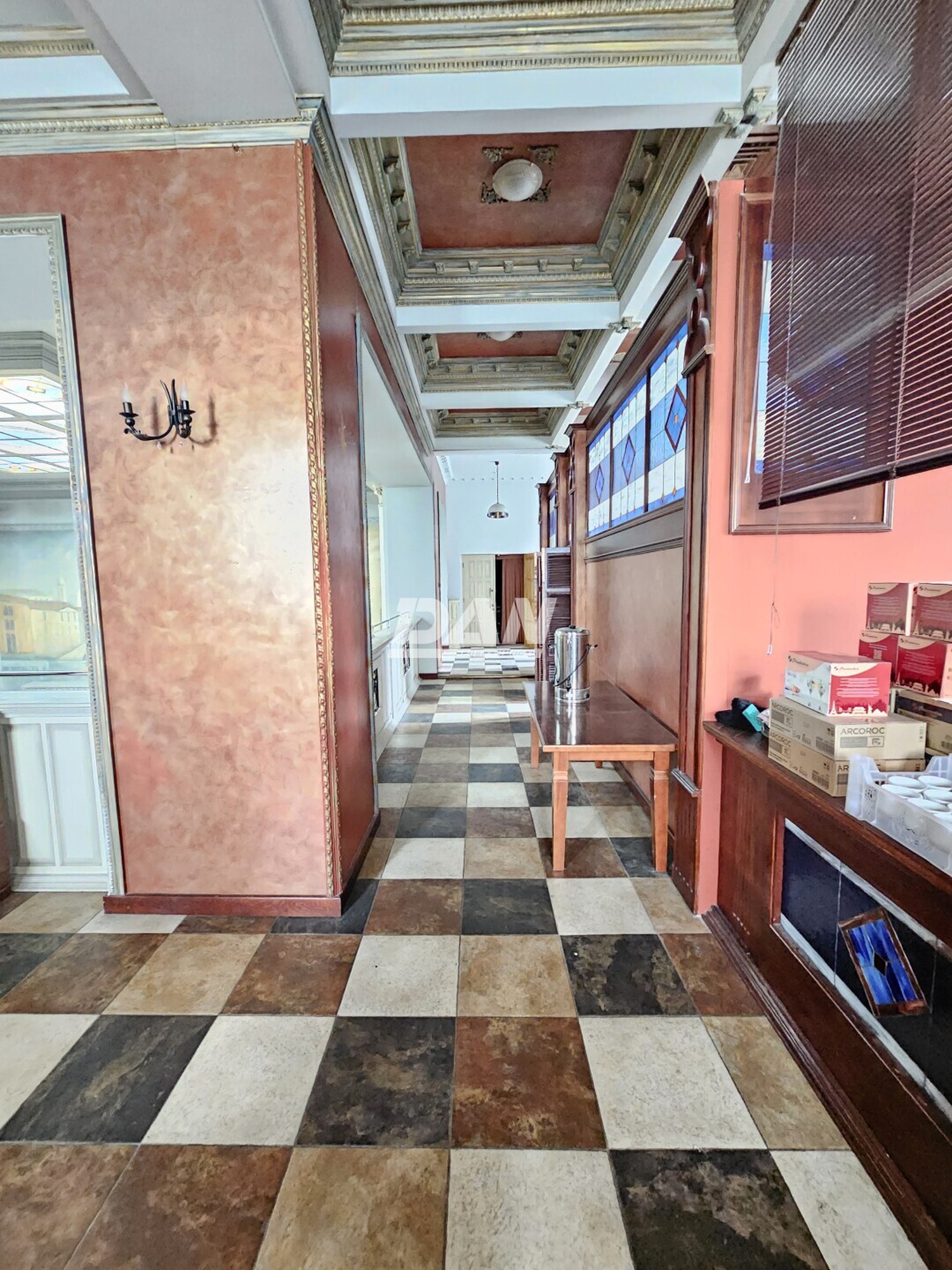 Помещение свободного назначения 650 м²