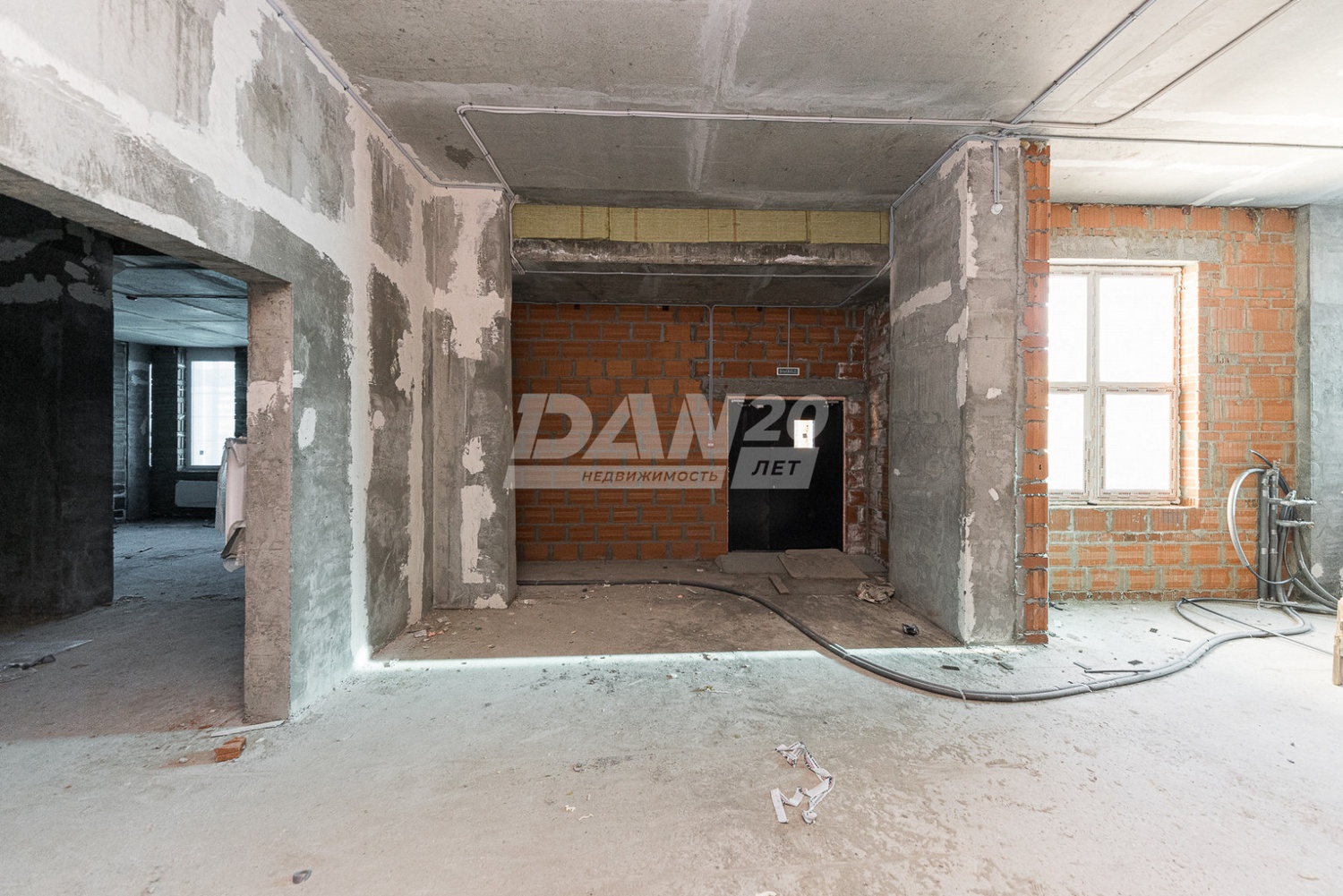 Торговая площадь 323,8 м²