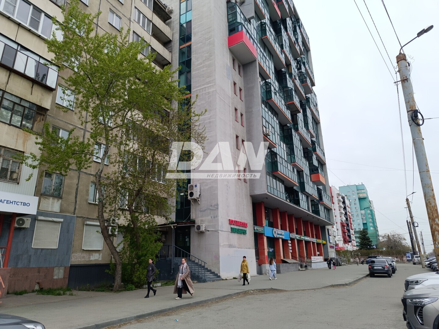 Торговое помещение 97,6 м²