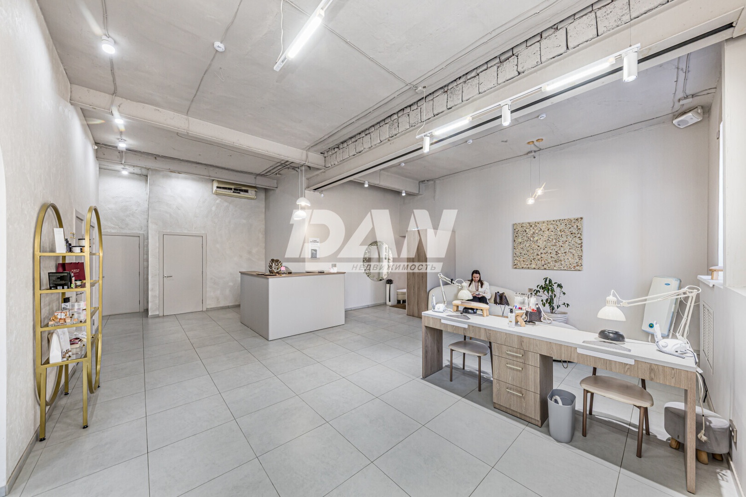 Торговая площадь 786 м²