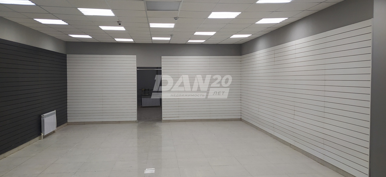 Торговое помещение 215,2 м²