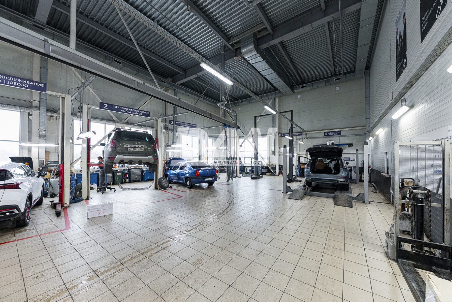 Торговое помещение 1800 м²