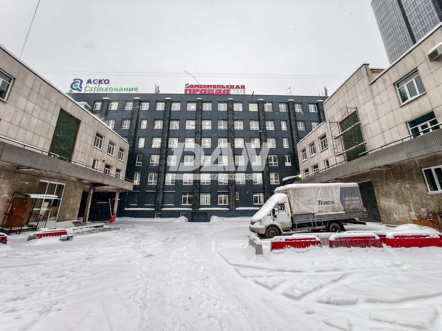 Офис 1050,9 м²