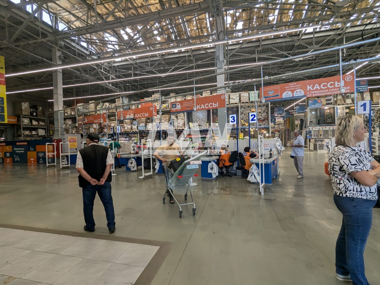 Торговое помещение 70 м²