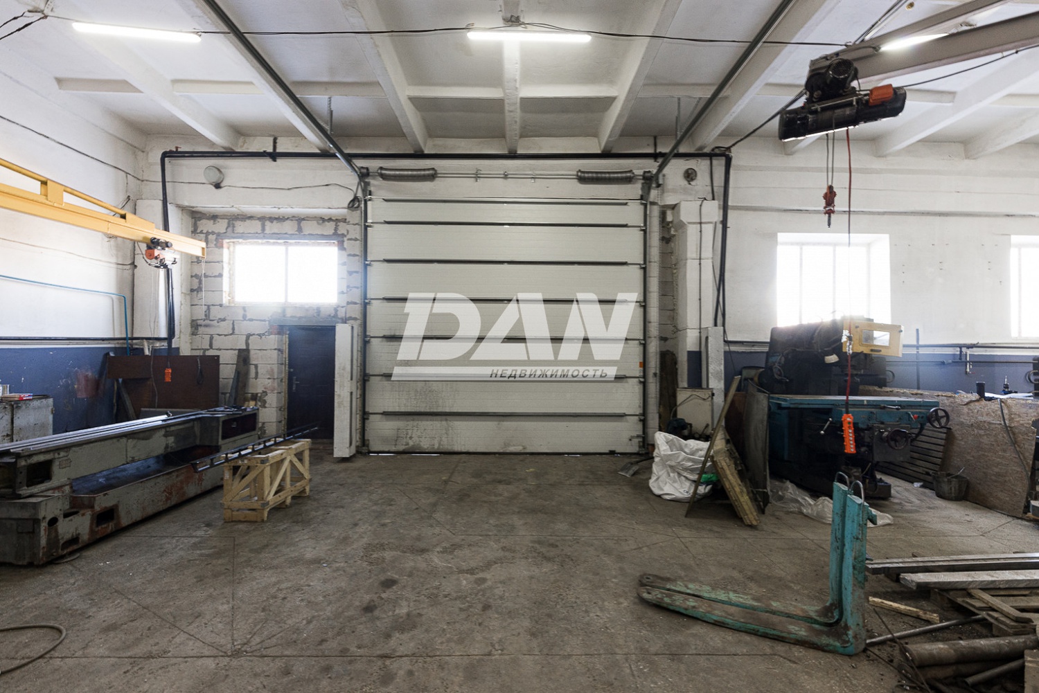 Производственное помещение 1301 м²