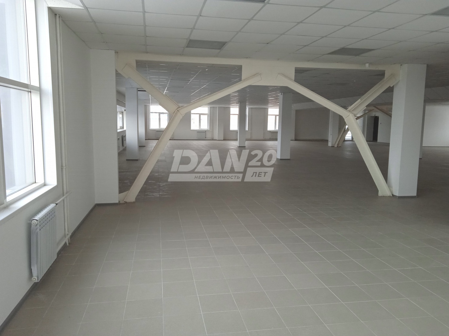 Помещение свободного назначения 600 м²